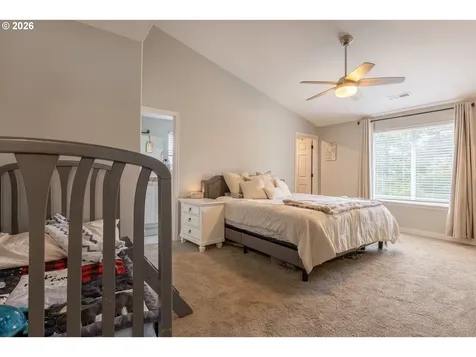 306 E 16th Place La Center WA 98629