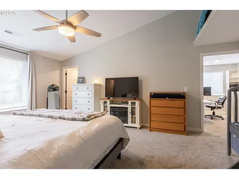 306 E 16th Place La Center WA 98629