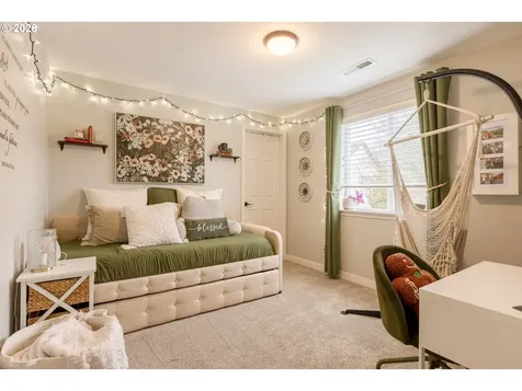 306 E 16th Place La Center WA 98629