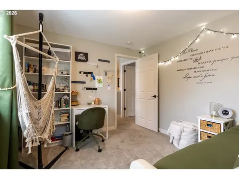 306 E 16th Place La Center WA 98629