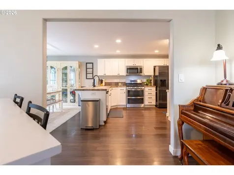 306 E 16th Place La Center WA 98629