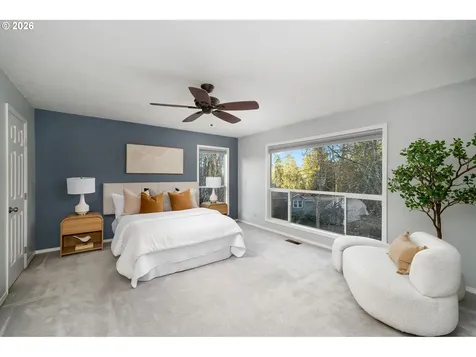 6703 SW Moonshadow Court Portland OR 97223