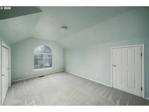 6703 SW Moonshadow Court Portland OR 97223