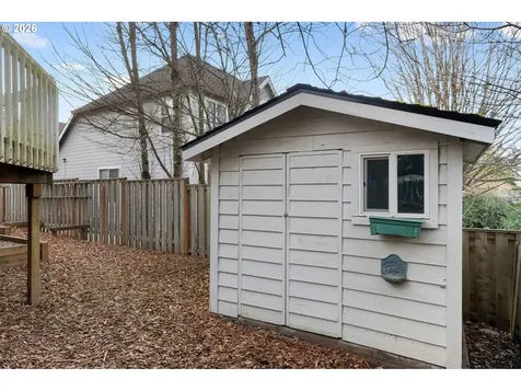 6703 SW Moonshadow Court Portland OR 97223