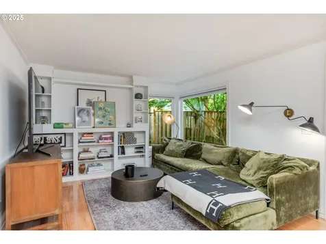 876 Sunny Hill Drive Lake Oswego OR 97034