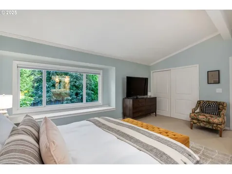 876 Sunny Hill Drive Lake Oswego OR 97034