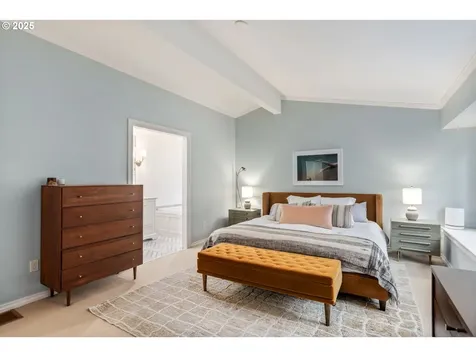876 Sunny Hill Drive Lake Oswego OR 97034