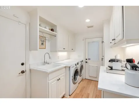 876 Sunny Hill Drive Lake Oswego OR 97034