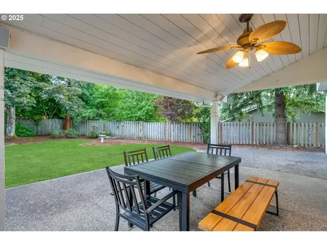 876 Sunny Hill Drive Lake Oswego OR 97034