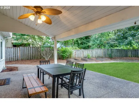 876 Sunny Hill Drive Lake Oswego OR 97034