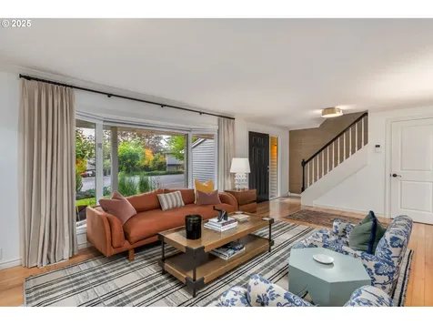 876 Sunny Hill Drive Lake Oswego OR 97034
