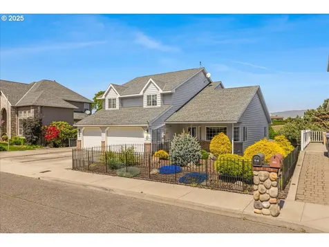 1825 Minnesota Street The Dalles OR 97058
