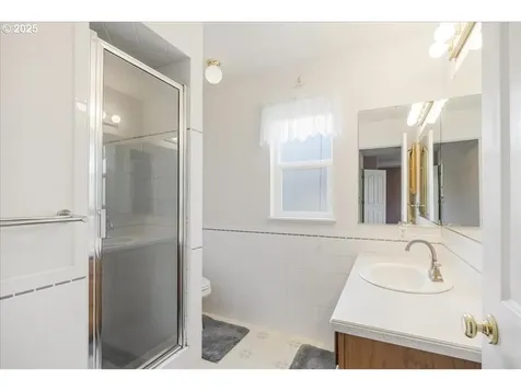 1825 Minnesota Street The Dalles OR 97058
