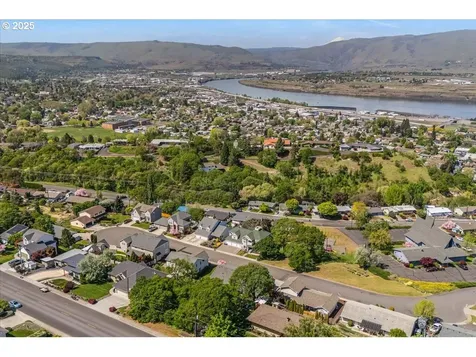 1825 Minnesota Street The Dalles OR 97058