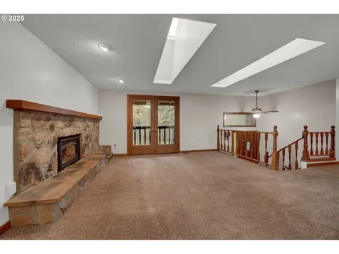 28198 Briggs Hill Road Eugene OR 97405