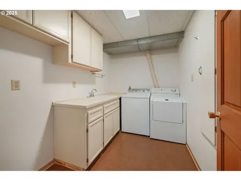 28198 Briggs Hill Road Eugene OR 97405