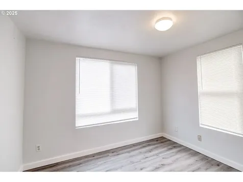 215 NW 44th Street Vancouver WA 98660
