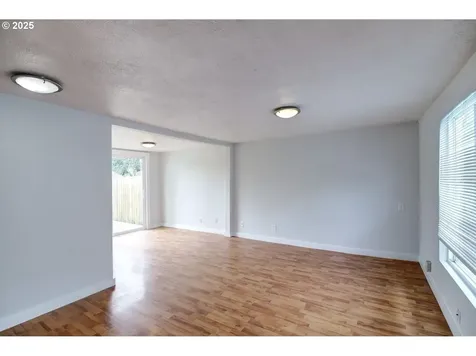 215 NW 44th Street Vancouver WA 98660