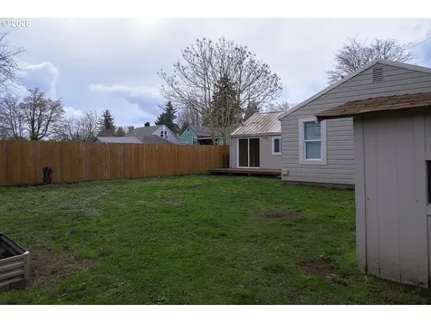 215 NW 44th Street Vancouver WA 98660