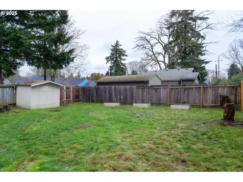 215 NW 44th Street Vancouver WA 98660
