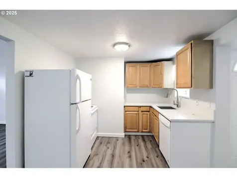 215 NW 44th Street Vancouver WA 98660