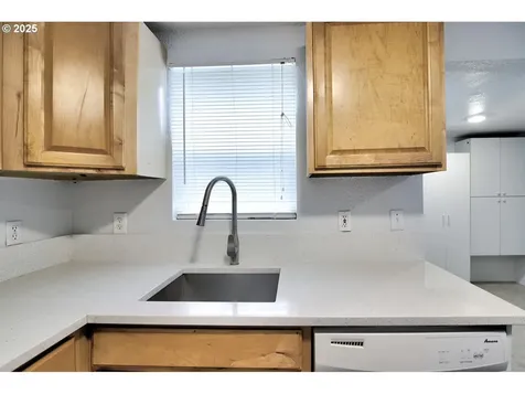 215 NW 44th Street Vancouver WA 98660
