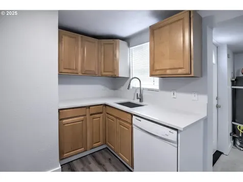 215 NW 44th Street Vancouver WA 98660