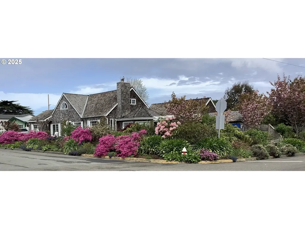 640 8th Street SW Bandon OR 97411