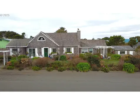 640 8th Street SW Bandon OR 97411