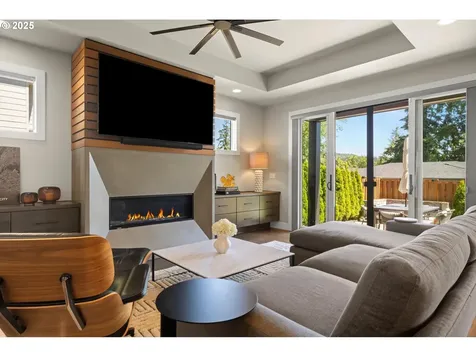 4480 Upper Drive Lake Oswego OR 97035