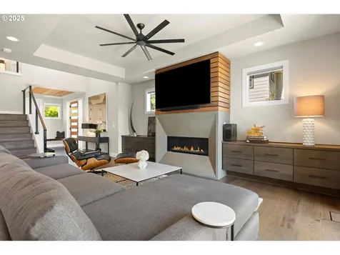 4480 Upper Drive Lake Oswego OR 97035