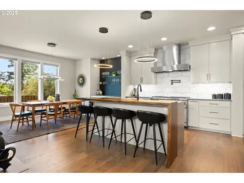 4480 Upper Drive Lake Oswego OR 97035