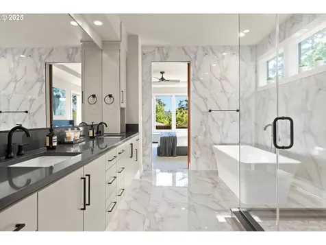 4480 Upper Drive Lake Oswego OR 97035