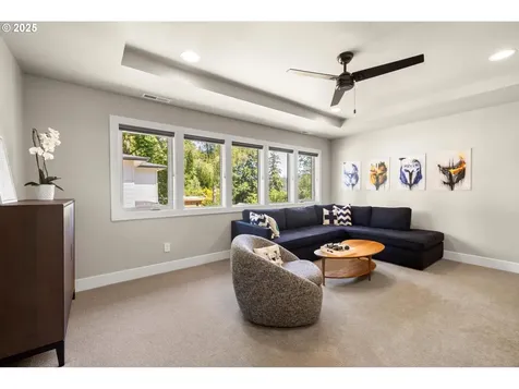 4480 Upper Drive Lake Oswego OR 97035