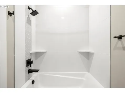 4480 Upper Drive Lake Oswego OR 97035