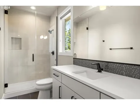 4480 Upper Drive Lake Oswego OR 97035