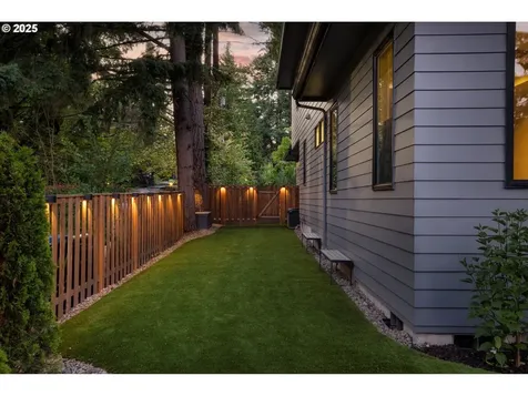 4480 Upper Drive Lake Oswego OR 97035