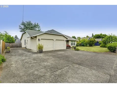 1542 NE Grant Street Hillsboro OR 97124