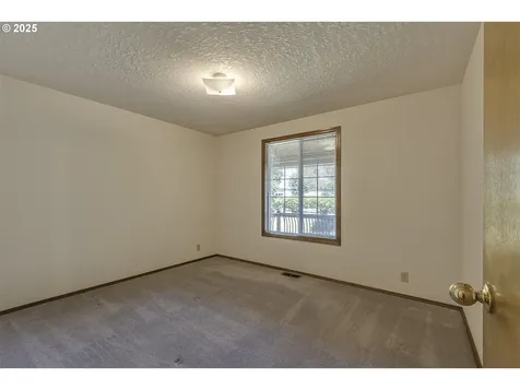 1542 NE Grant Street Hillsboro OR 97124