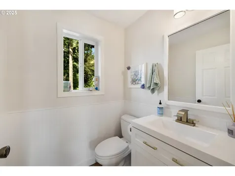 2402 Stephanie Lane North Bend OR 97459
