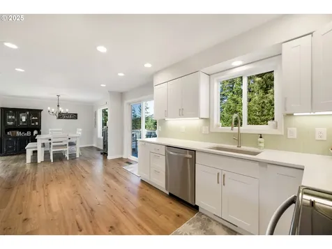 2402 Stephanie Lane North Bend OR 97459