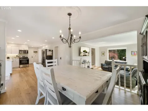2402 Stephanie Lane North Bend OR 97459