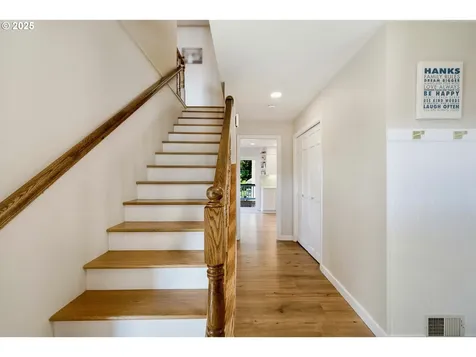 2402 Stephanie Lane North Bend OR 97459