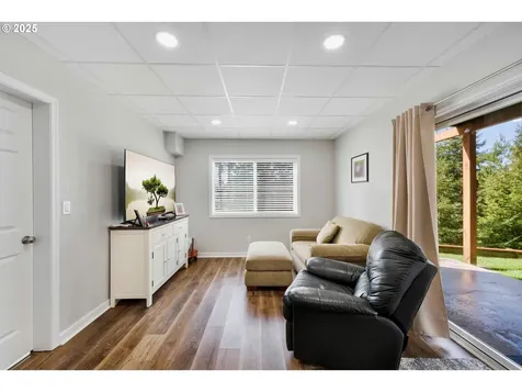 2402 Stephanie Lane North Bend OR 97459