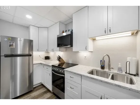 2402 Stephanie Lane North Bend OR 97459
