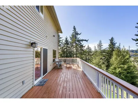 2402 Stephanie Lane North Bend OR 97459