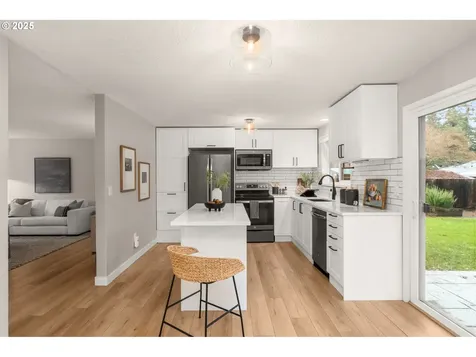 3958 NE Laura Street Hillsboro OR 97124