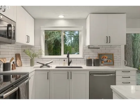 3958 NE Laura Street Hillsboro OR 97124