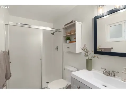 3958 NE Laura Street Hillsboro OR 97124