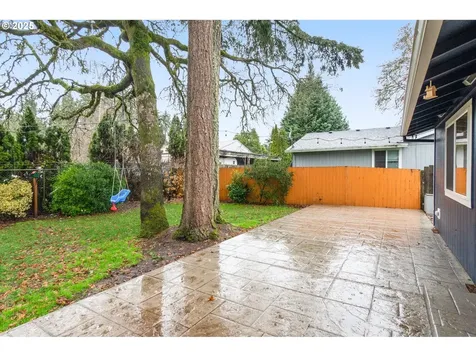 3958 NE Laura Street Hillsboro OR 97124